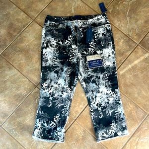 Bandolino Millie Capri size 14
